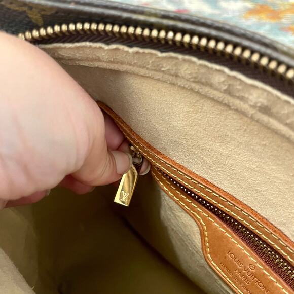 Louis Vuitton GM Monogram Canvas Looping Shoulder Bag Authentic - Picture 12 of 15